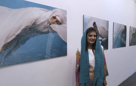 شهلا اعتمادی از نمایشگاه خود در گالری آریا میگوید شهلا اعتمادی از نمایشگاه خود در گالری آریا میگوید