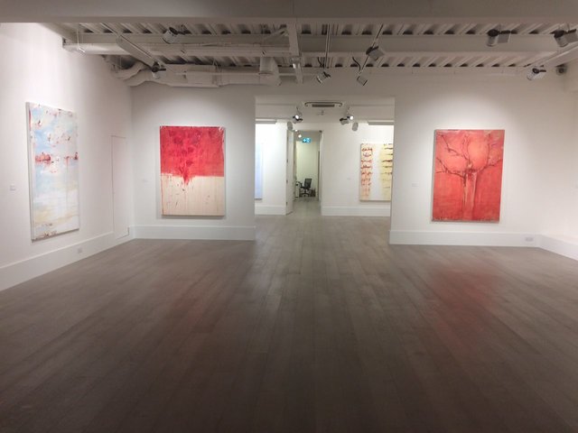 نقاشیهای بانوی ایرانی در لندن به نمایش درآمد نقاشیهای بانوی ایرانی در لندن به نمایش درآمد