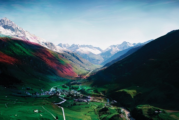 دلالان در ماههای تابستان با نمایش های گروهی پر منفعت، نقدینگی خود را افزایش می دهند. دلالان در ماههای تابستان با نمایش های گروهی پر منفعت، نقدینگی خود را افزایش می دهند.