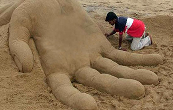 برگزاری نخستین سمپوزیوم ملی ساخت مجسمههای شنی در بافق برگزاری نخستین سمپوزیوم ملی ساخت مجسمههای شنی در بافق