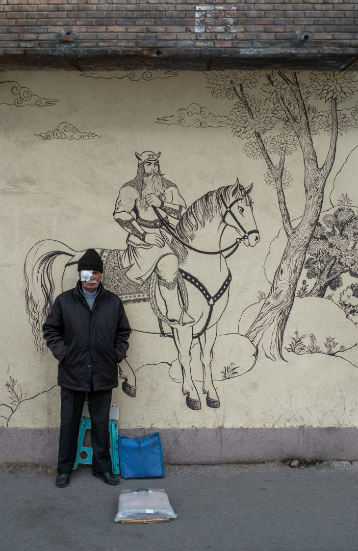 اثر از مجموعه بالکن های خیابان انقلاب از آرمان استپانیان اثر از مجموعه بالکن های خیابان انقلاب از آرمان استپانیان