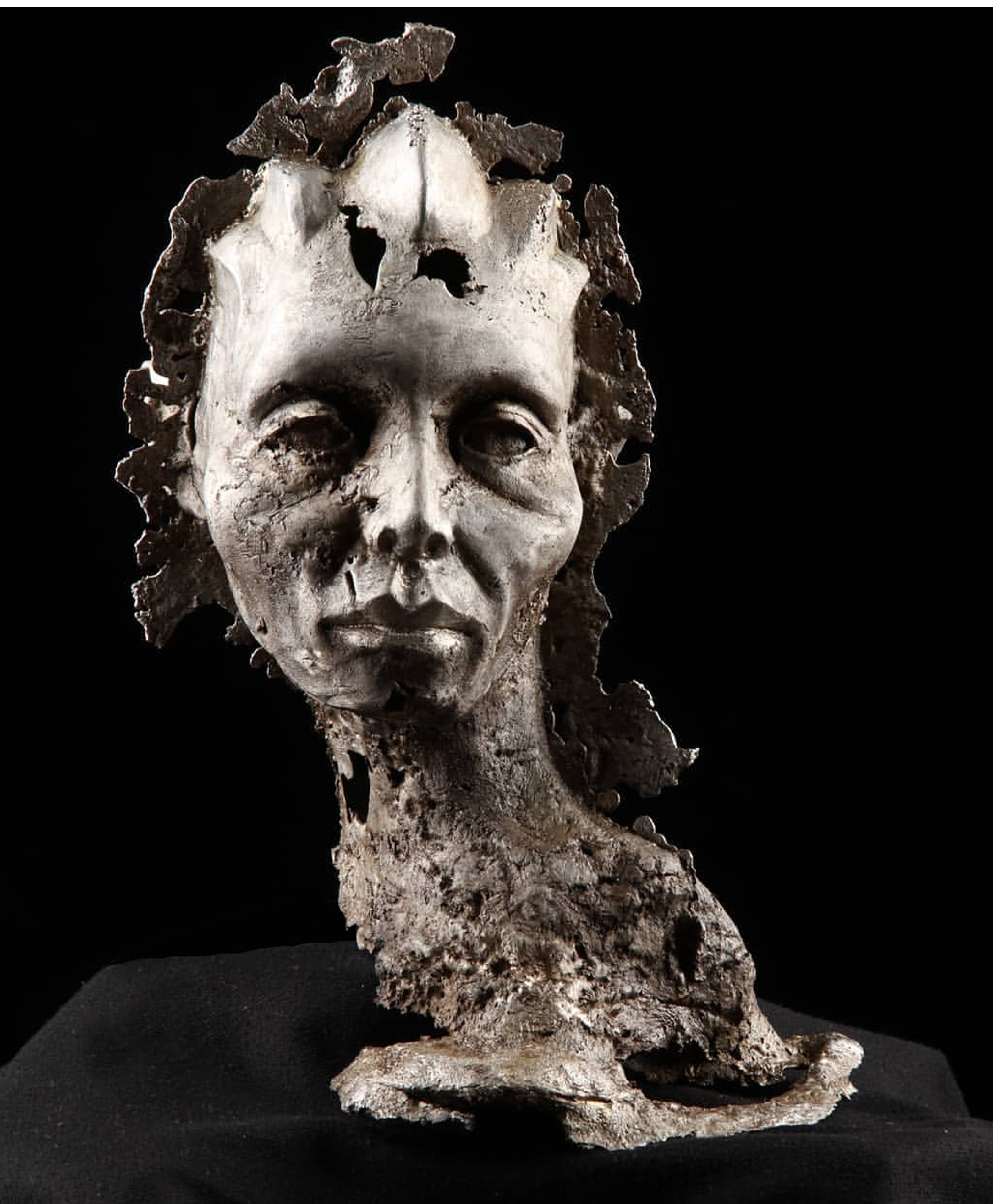 اثر دومان از مریم خلیفه اثر دومان از مریم خلیفه