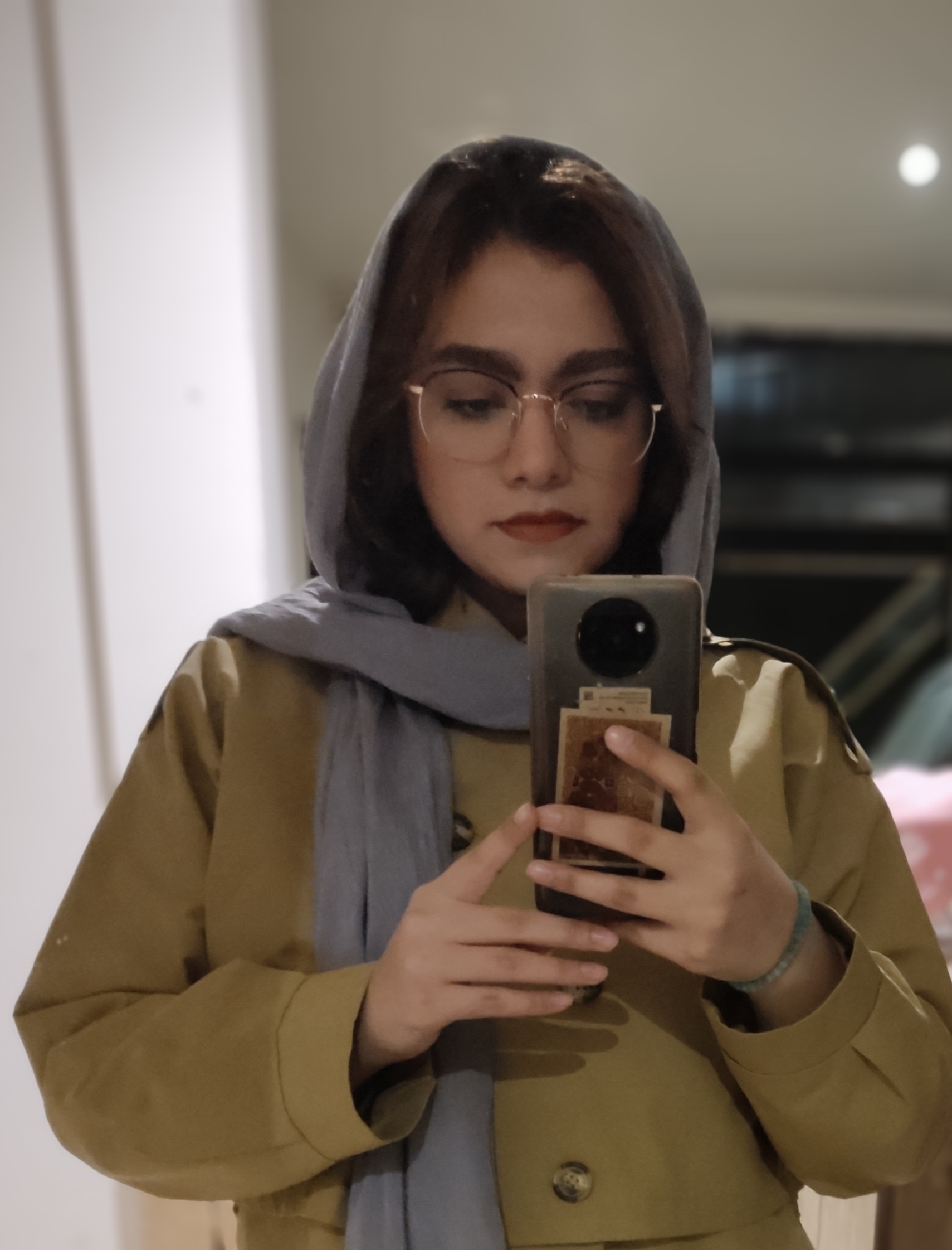 زهرا حائری زهرا حائری