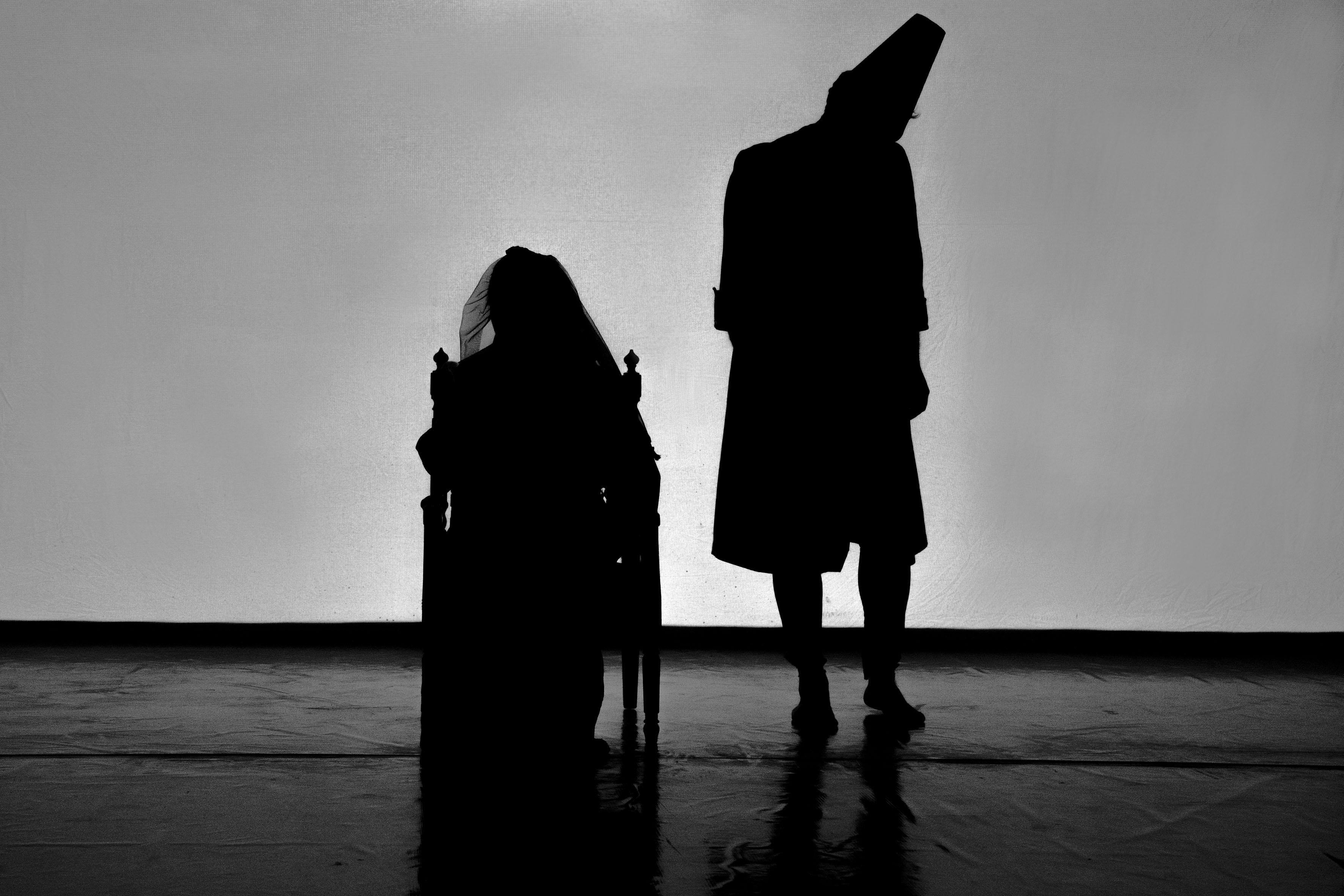 اثر سایه از مرجانه پورحسین اثر سایه از مرجانه پورحسین