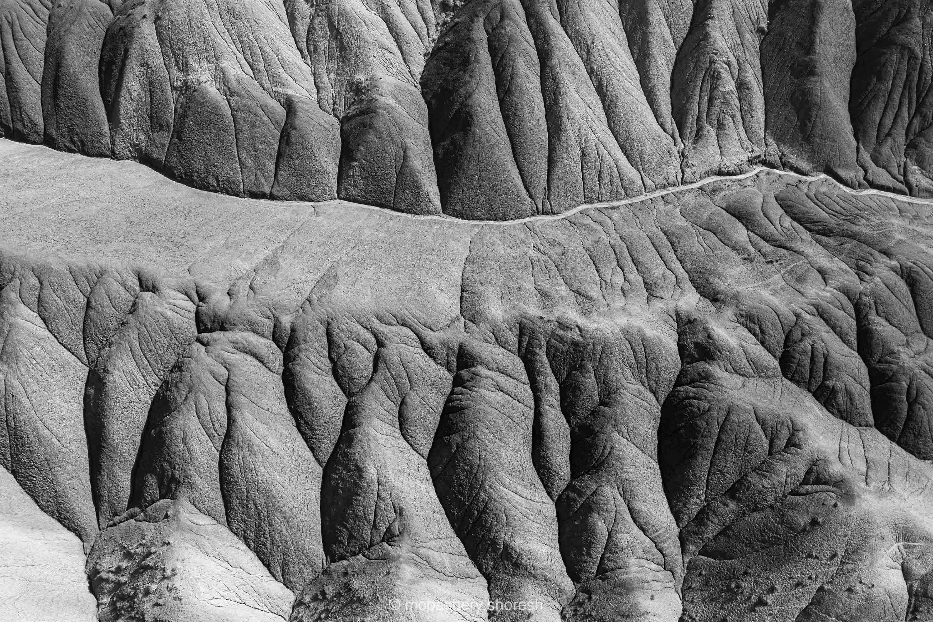 اثر کوه های آلاداغلار 5 از شورش مباشری اثر کوه های آلاداغلار 5 از شورش مباشری