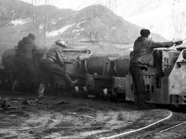 Artwork miners by Abed Mirmasoumi Artwork miners by Abed Mirmasoumi