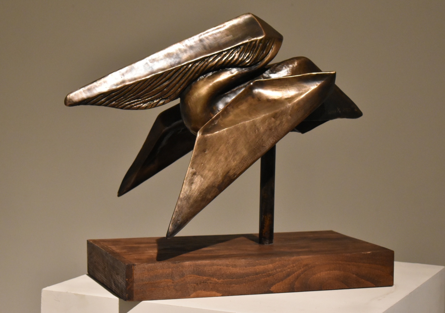 Artwork Pelican by Sona Yadollahi Artwork Pelican by Sona Yadollahi