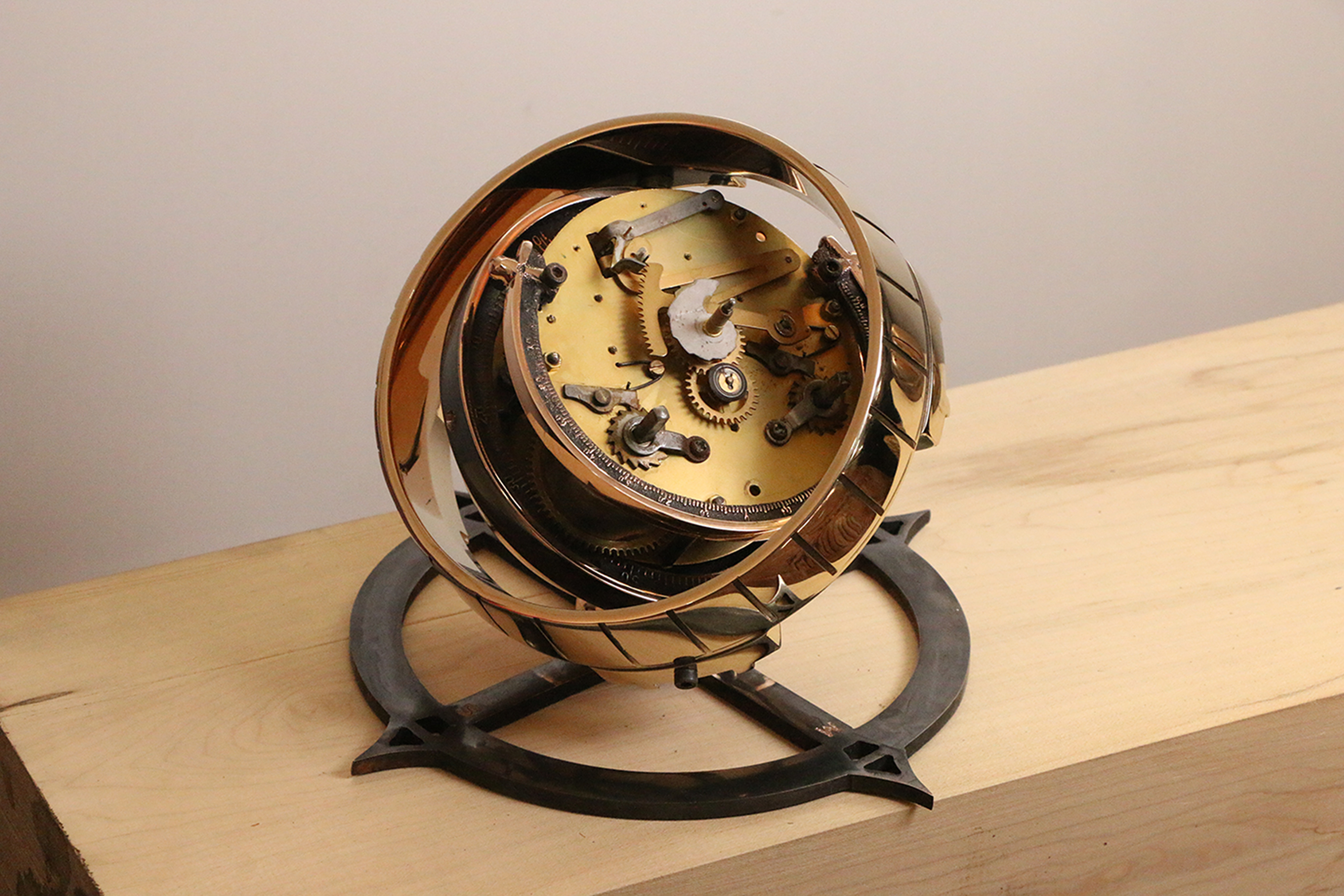 اثر از مجموعه آخر زمان از رامین جمشیدی اثر از مجموعه آخر زمان از رامین جمشیدی