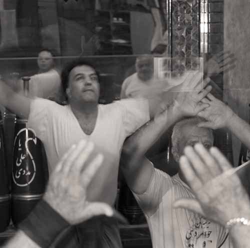 اثر دست ها و نقش ها از سعید محمودی ازناوه اثر دست ها و نقش ها از سعید محمودی ازناوه