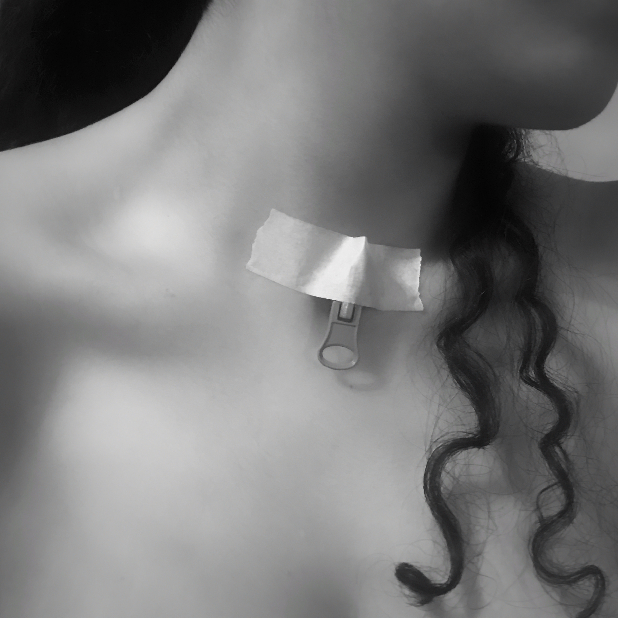 اثر شکاف از وحید تهامی اثر شکاف از وحید تهامی