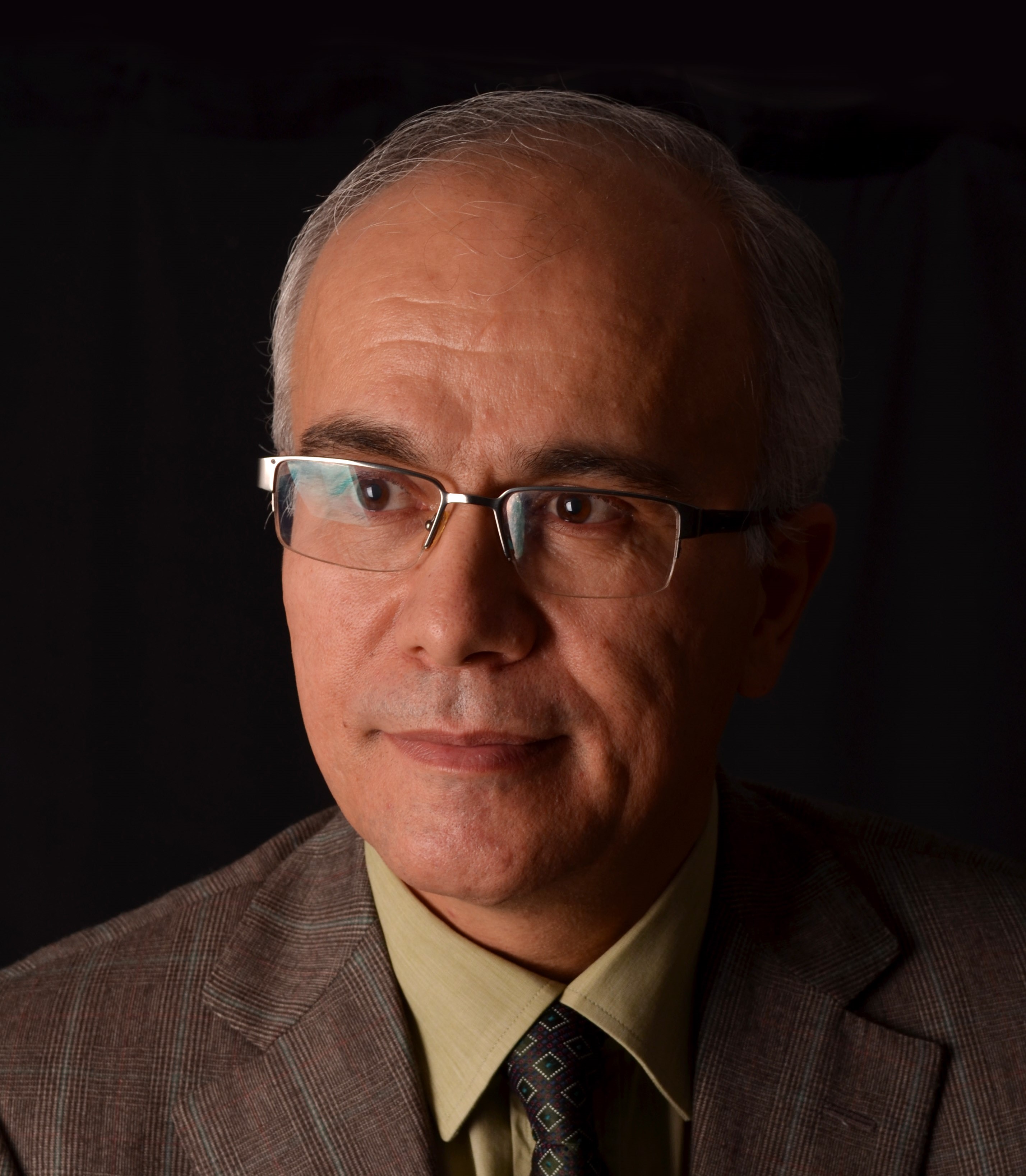 Faramarz Mokhtarpour Faramarz Mokhtarpour