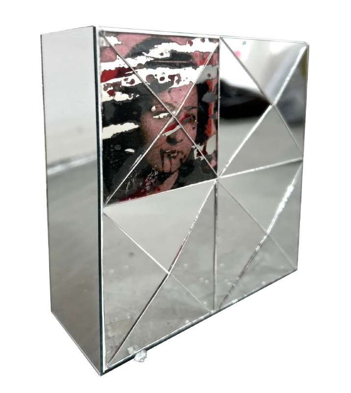 Artwork Untitled by Raya Bakhtiari Artwork Untitled by Raya Bakhtiari