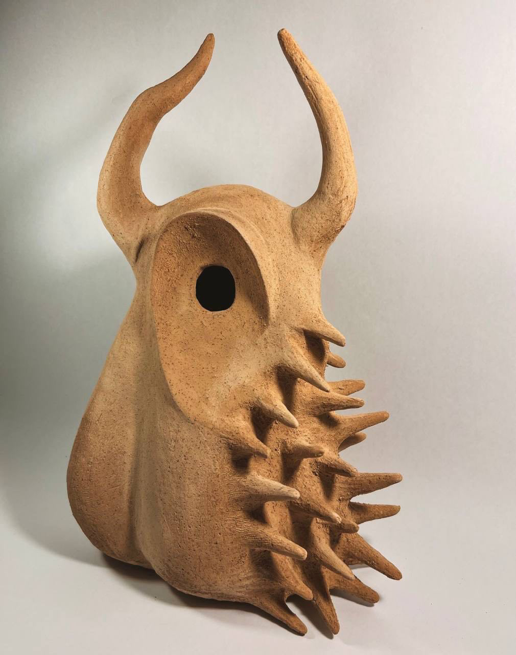 اثر دیوها در آغاز «دیو» نبودند از الهام قناعت اثر دیوها در آغاز «دیو» نبودند از الهام قناعت