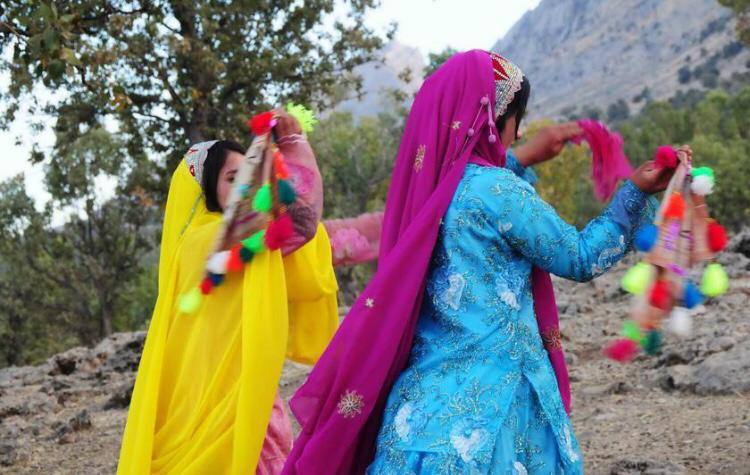 Artwork dancing girl by Ramesh Hoseini lahiji Artwork dancing girl by Ramesh Hoseini lahiji
