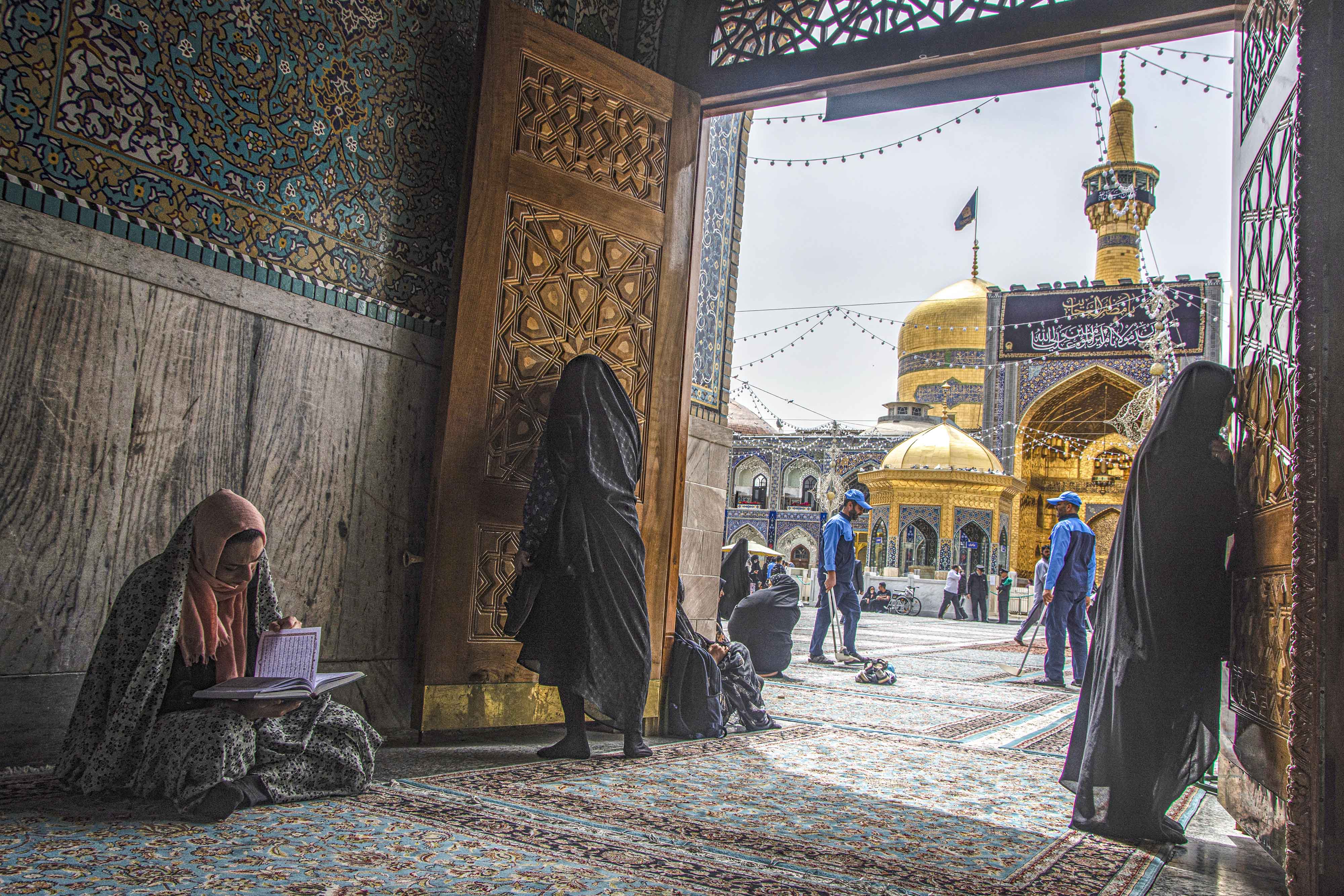 اثر ستایش به تنهایی از عبدالرحمن مجرد اثر ستایش به تنهایی از عبدالرحمن مجرد