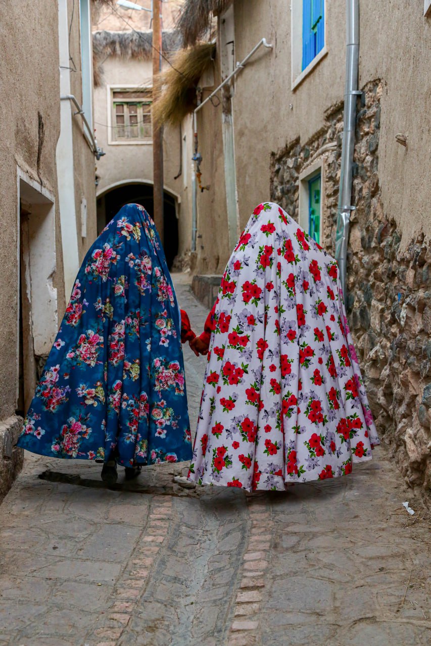 Artwork girls by Ramesh Hoseini lahiji Artwork girls by Ramesh Hoseini lahiji