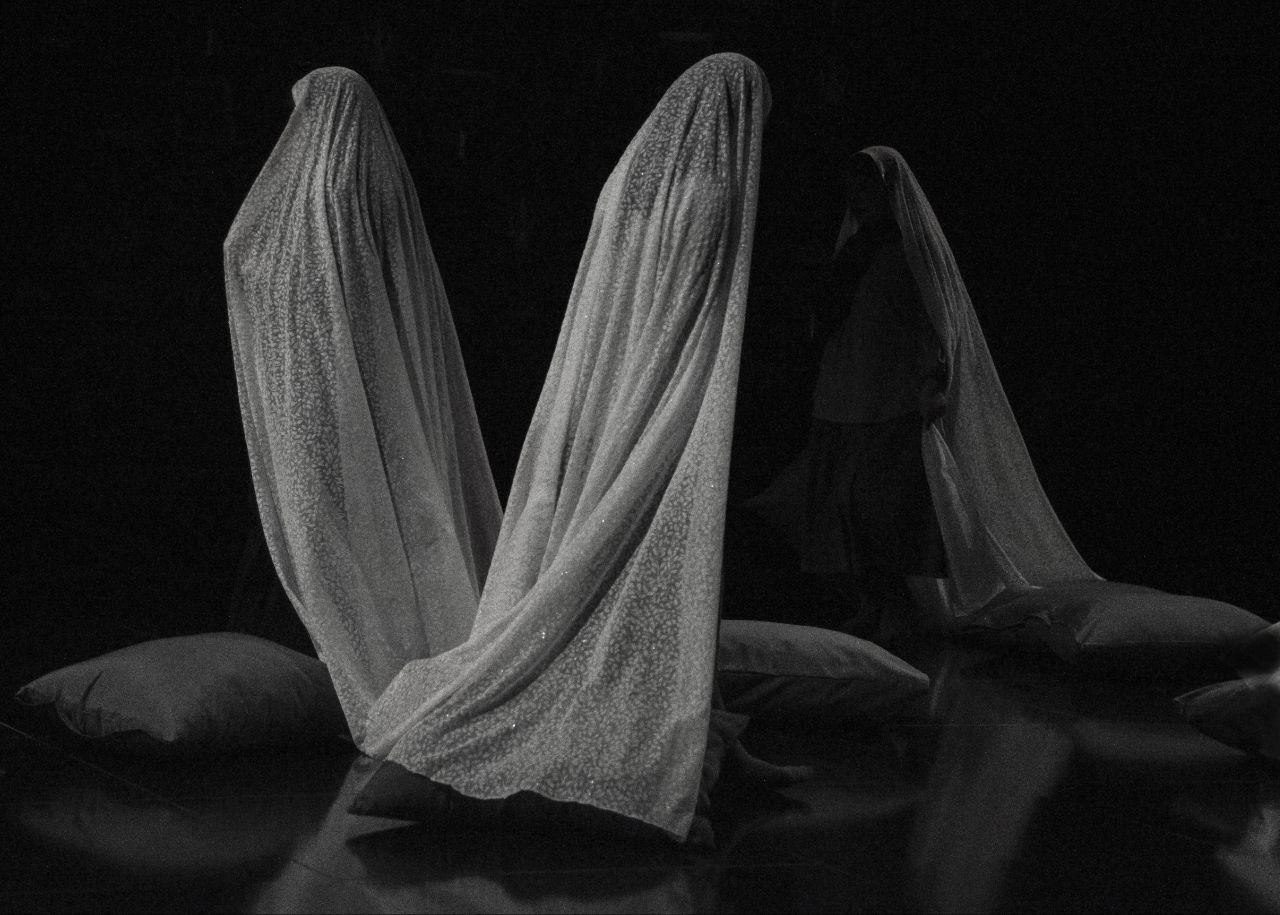 Artwork Prayer by Marjaneh Pourhosein Artwork Prayer by Marjaneh Pourhosein