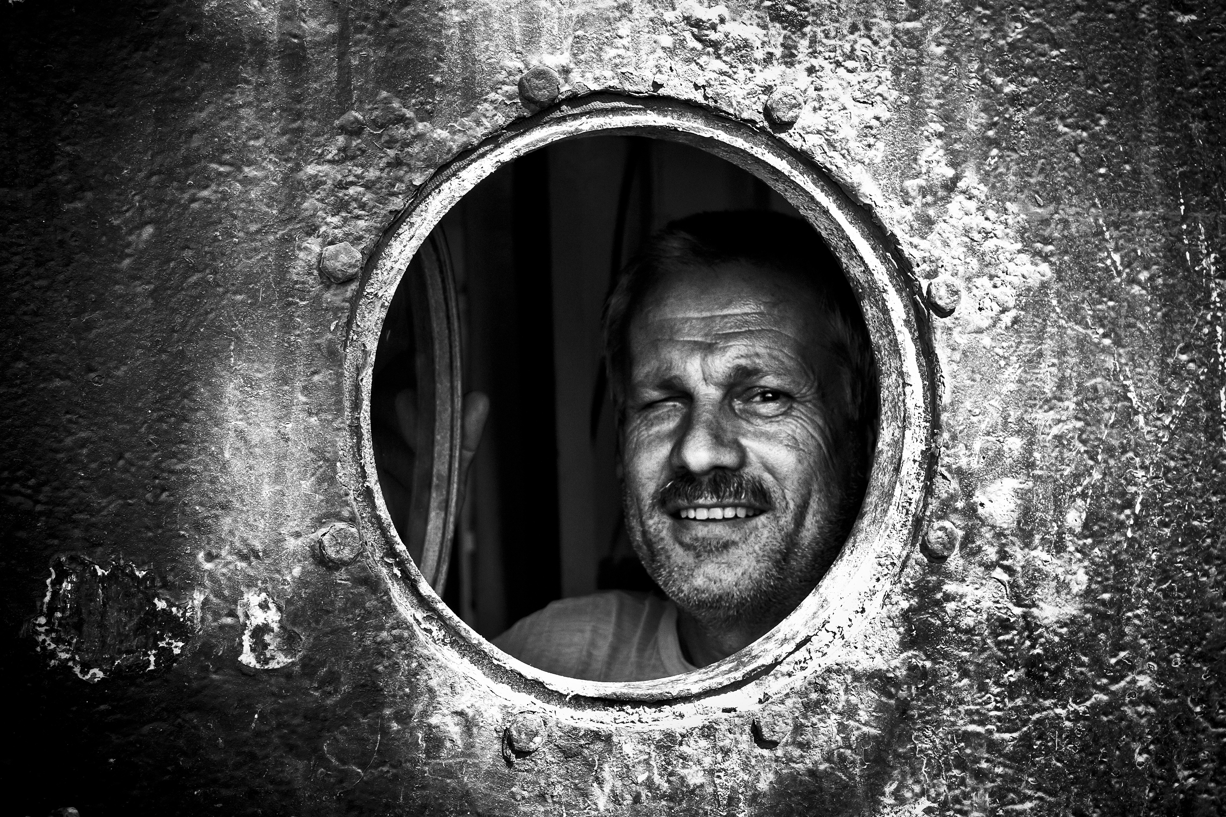 اثر یک چشم با دو نگاه0000 از شهروز حیدری اثر یک چشم با دو نگاه0000 از شهروز حیدری