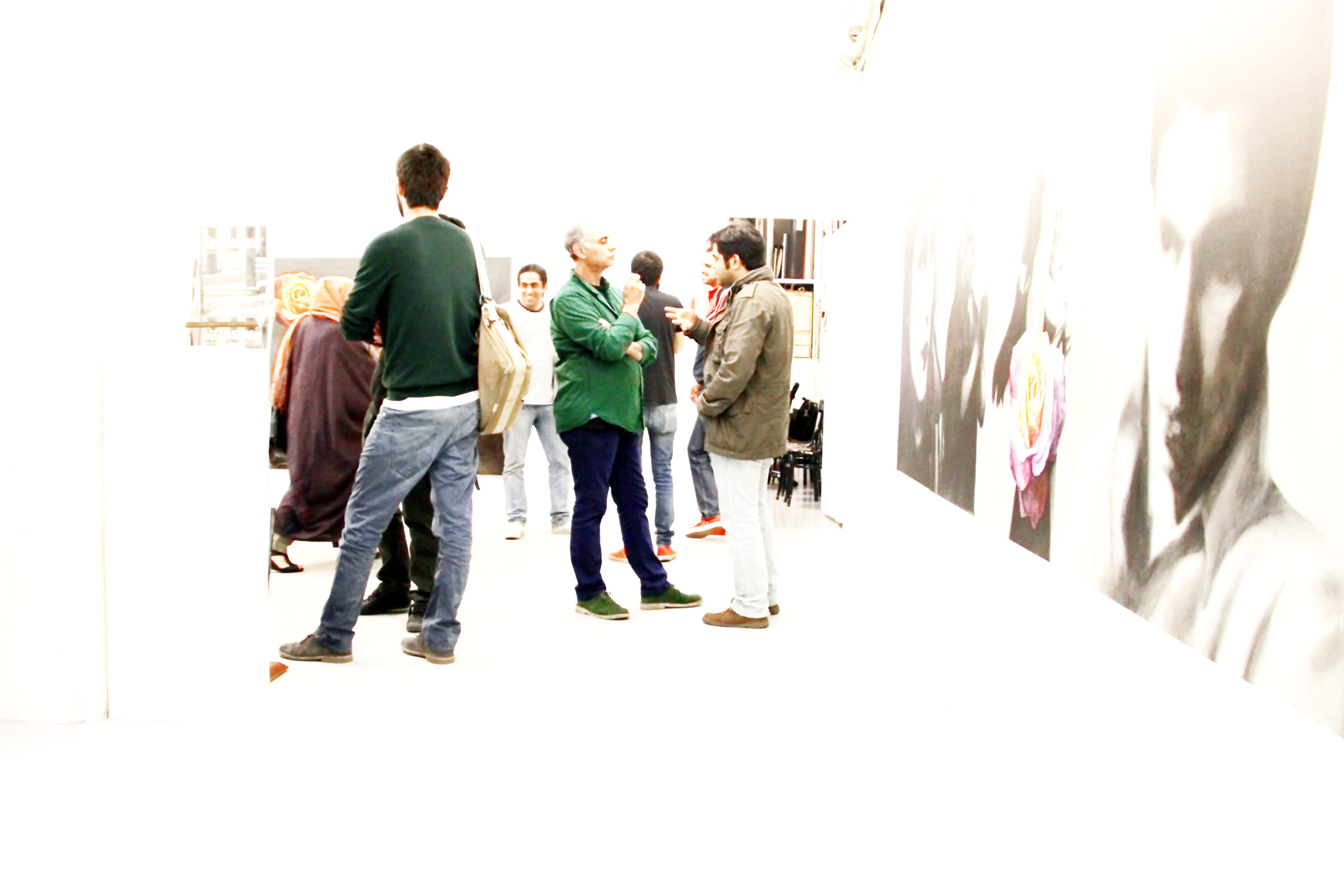 اثر از مجموعه «عصر جمعه؛ مکعب سفید» 2 از زروان روح بخشان اثر از مجموعه «عصر جمعه؛ مکعب سفید» 2 از زروان روح بخشان