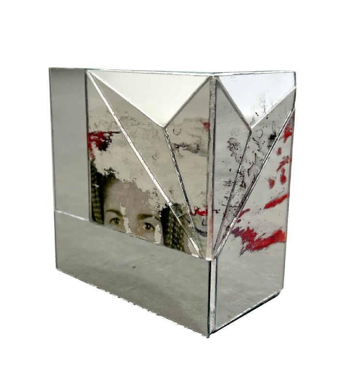 اثر بدون عنوان از رایا بختیاری اثر بدون عنوان از رایا بختیاری