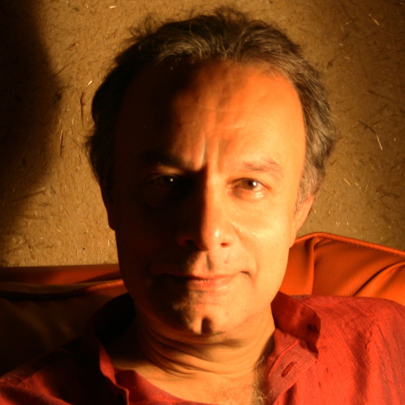 داریوش زاهدی داریوش زاهدی