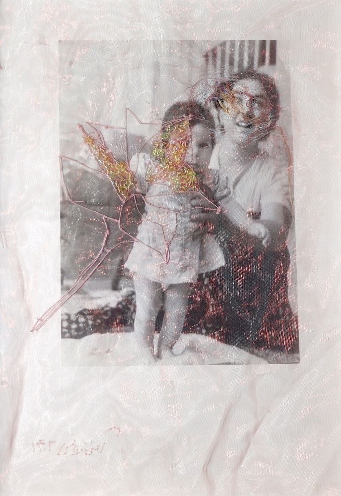 اثر از مجموعه گلهای سرخ از آمنه زمانی اثر از مجموعه گلهای سرخ از آمنه زمانی